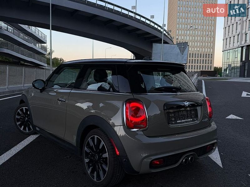 Хетчбек MINI Cooper 2018 в Івано-Франківську