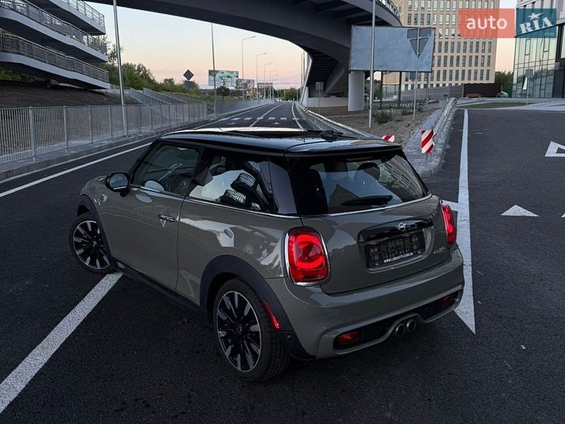 Хетчбек MINI Cooper 2018 в Івано-Франківську