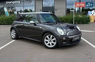 MINI Cooper  2005