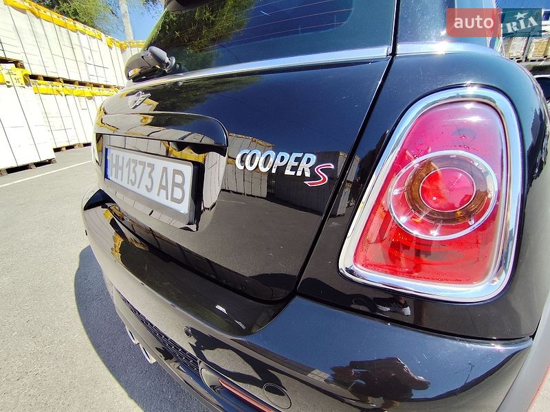 Хэтчбек MINI Cooper 2013 в Днепре