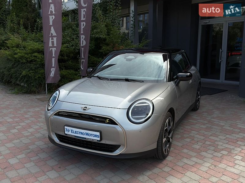 Хэтчбек MINI Cooper 2024 в Львове