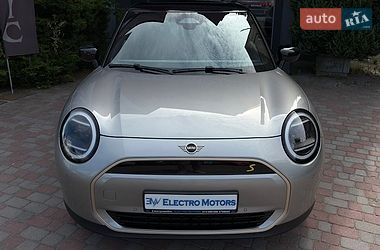Хэтчбек MINI Cooper 2024 в Львове
