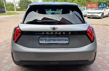 Хэтчбек MINI Cooper 2024 в Львове