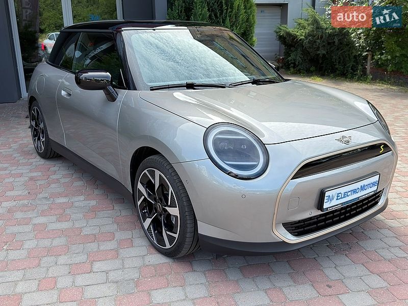 Хэтчбек MINI Cooper 2024 в Львове