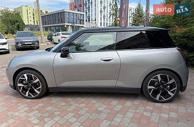 Хэтчбек MINI Cooper 2024 в Львове