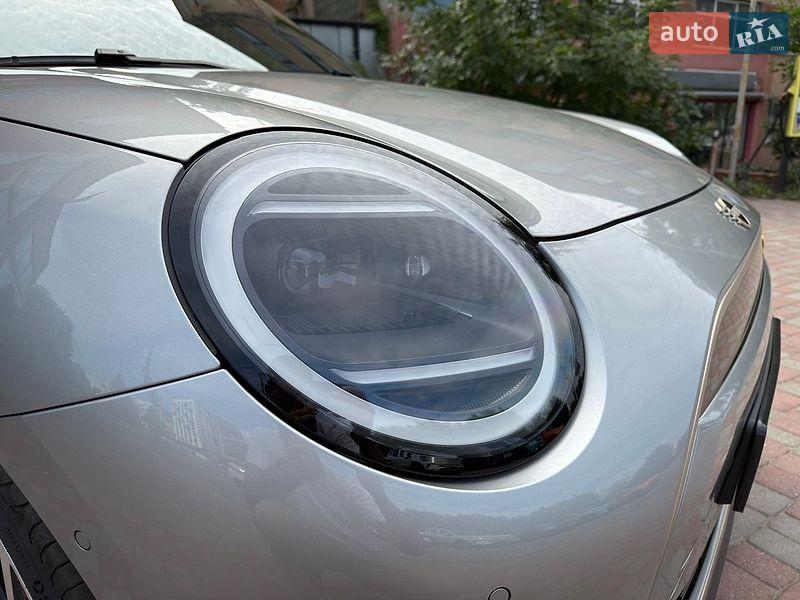 Хэтчбек MINI Cooper 2024 в Львове