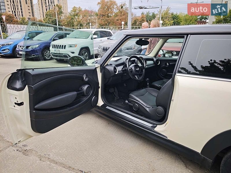 Хэтчбек MINI Cooper 2013 в Харькове
