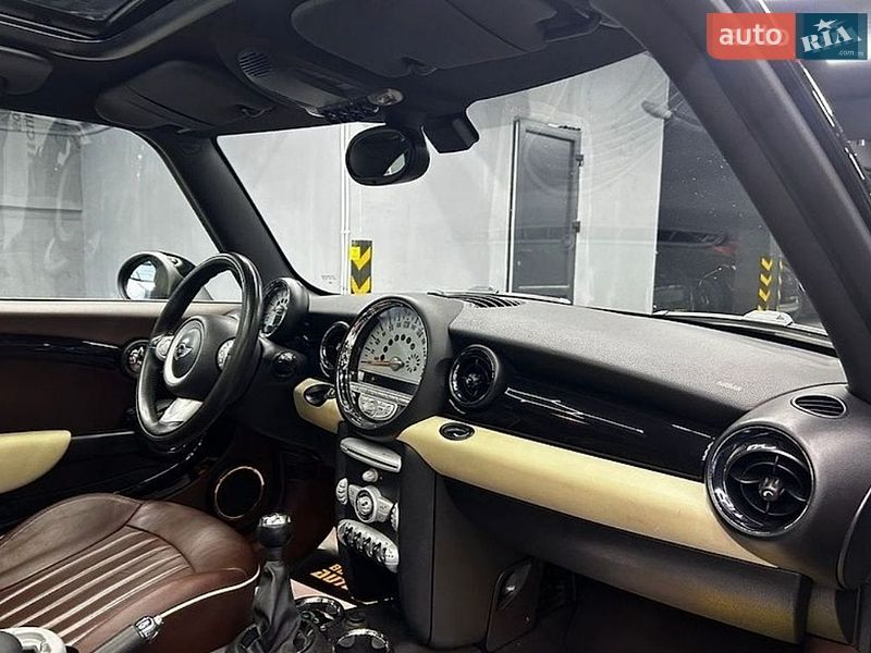 Хэтчбек MINI Cooper 2008 в Черновцах