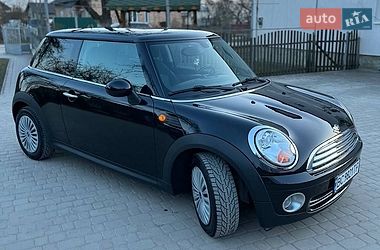 Хэтчбек MINI Cooper 2009 в Львове Хэтчбек MINI Cooper 2009 в Львове