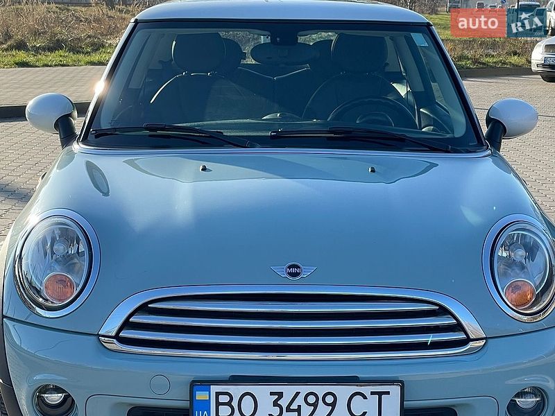 Хэтчбек MINI Cooper 2013 в Львове