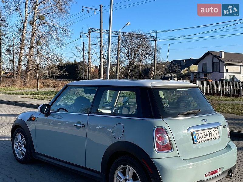 Хэтчбек MINI Cooper 2013 в Львове