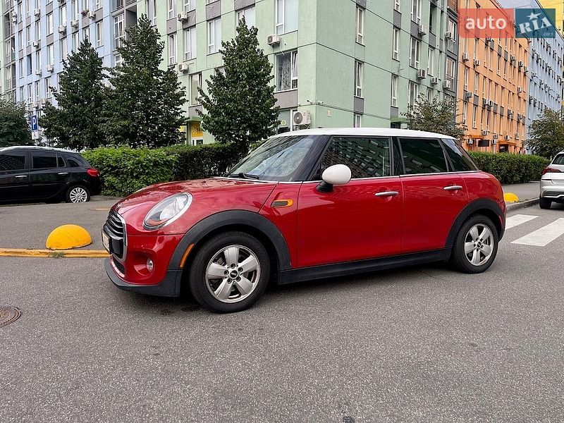 Хетчбек MINI Cooper 2017 в Києві