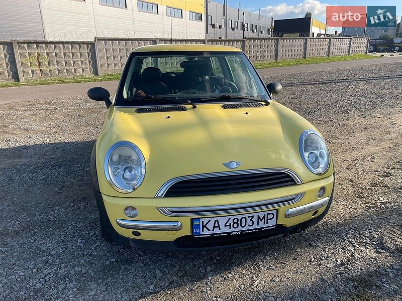 Хэтчбек MINI Cooper 2002 в Буче