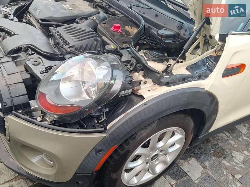 Хетчбек MINI Cooper 2014 в Острозі