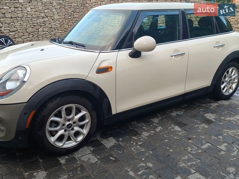 Хетчбек MINI Cooper 2014 в Острозі