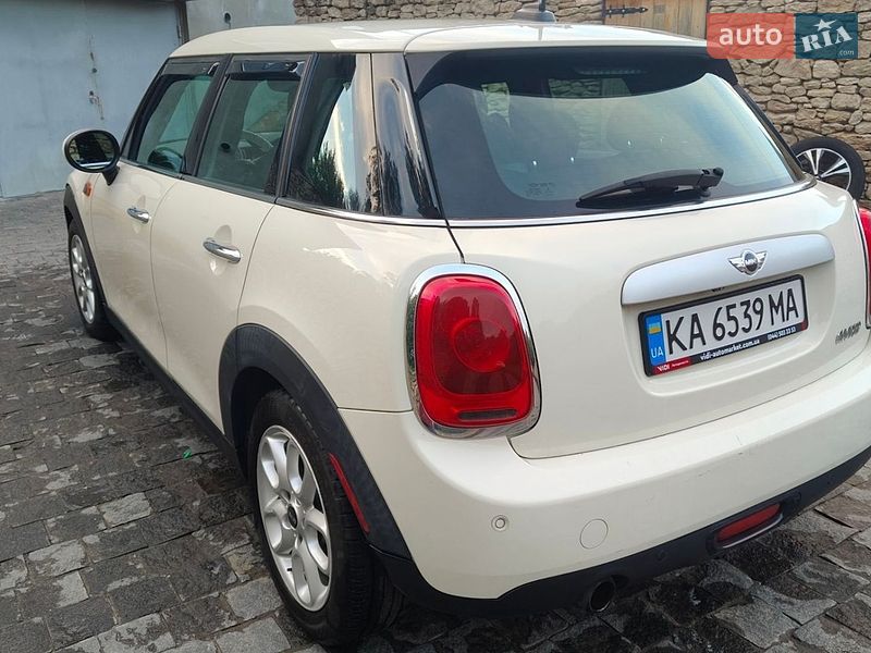Хетчбек MINI Cooper 2014 в Острозі