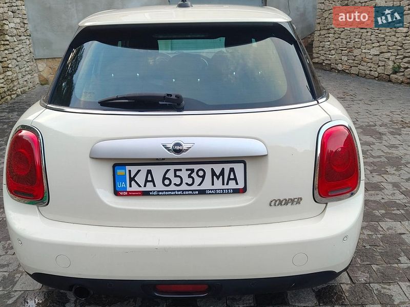 Хетчбек MINI Cooper 2014 в Острозі