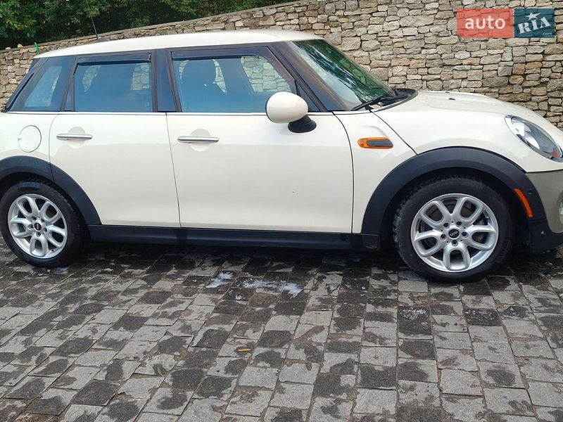Хетчбек MINI Cooper 2014 в Острозі