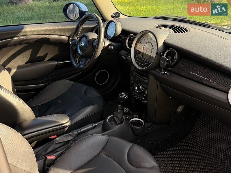 Хетчбек MINI Cooper 2012 в Житомирі