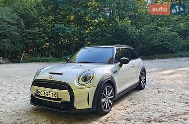 Хэтчбек MINI Cooper 2021 в Львове