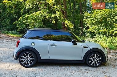 Хэтчбек MINI Cooper 2021 в Львове