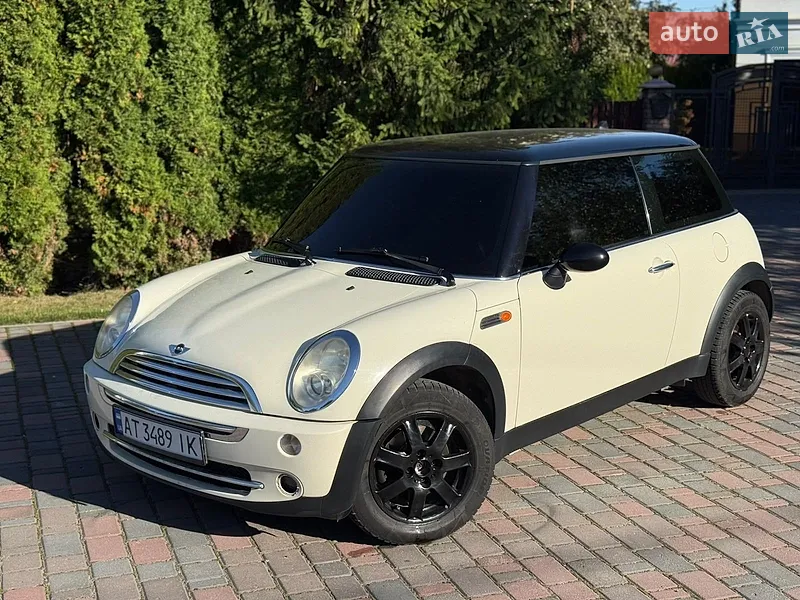 MINI Cooper 2004