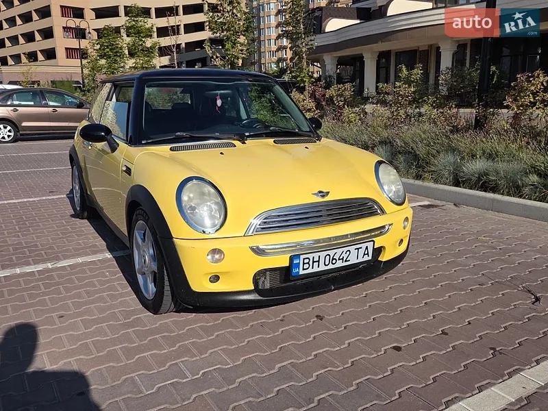 MINI Cooper 2003