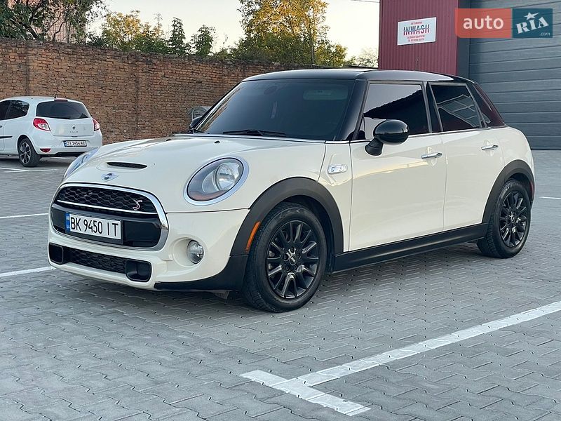 Хэтчбек MINI Cooper 2017 в Дубно Хэтчбек MINI Cooper 2017 в Дубно