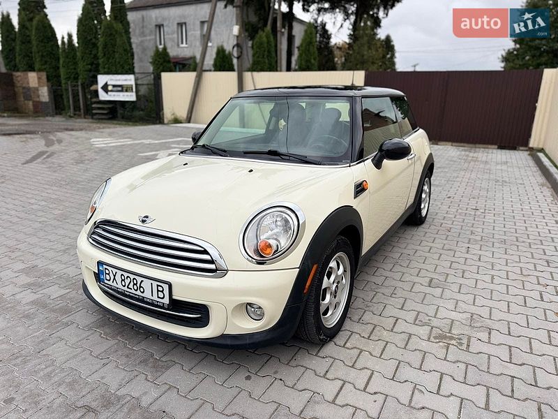 MINI Cooper 2012