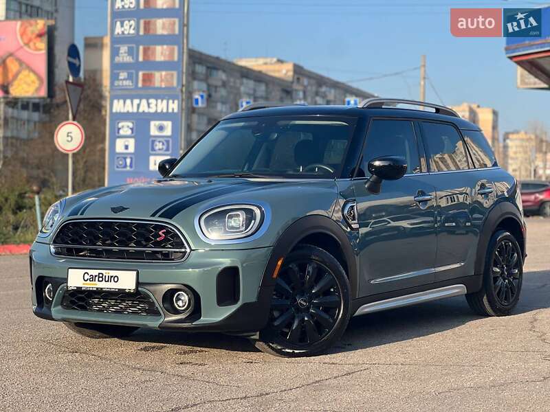 Позашляховик / Кросовер MINI Countryman