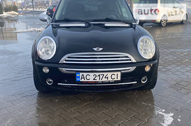 MINI Hatch  2004