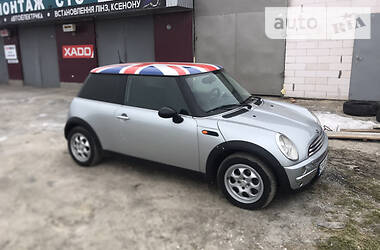 MINI Hatch  2005