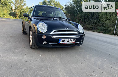 MINI Hatch  2005