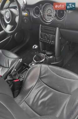 Кабриолет MINI Hatch 2004 в Львове