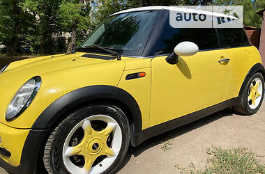 MINI Hatch  2004