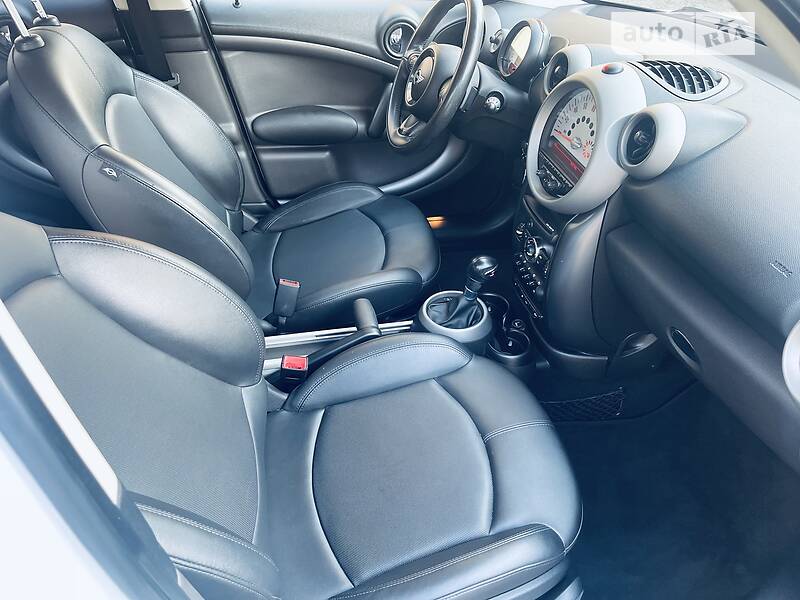 Хэтчбек MINI Hatch 2012 в Киеве