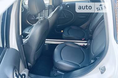 Хэтчбек MINI Hatch 2012 в Киеве
