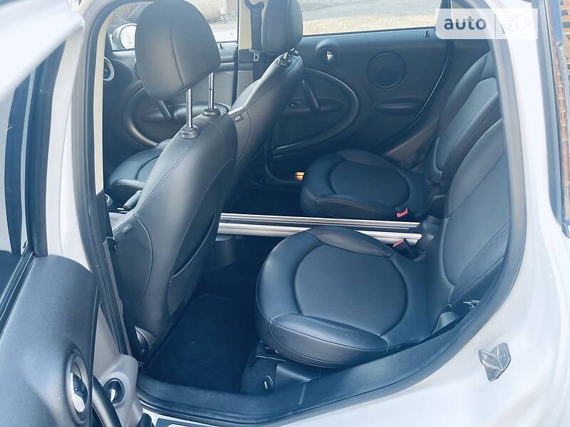 Хэтчбек MINI Hatch 2012 в Киеве