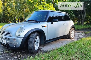 MINI Hatch One D 2003