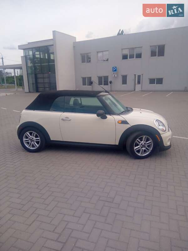 Кабриолет MINI Hatch 2015 в Запорожье