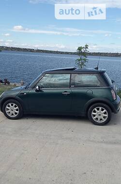 MINI Hatch  2006