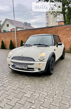 MINI Hatch  2004