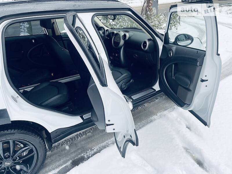 Хэтчбек MINI Hatch 2012 в Киеве