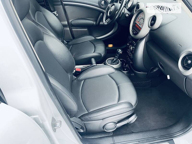 Хэтчбек MINI Hatch 2012 в Киеве