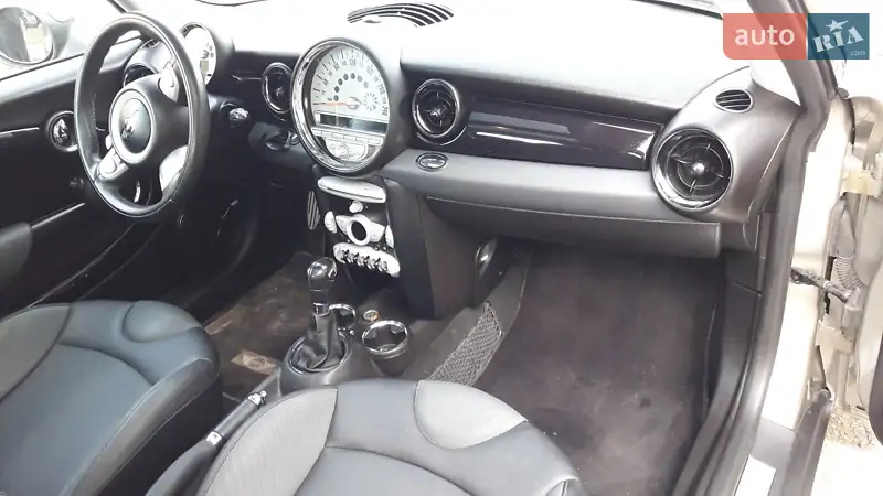 MINI Hatch 2008