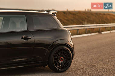 Хетчбек MINI Hatch 2015 в Рівному