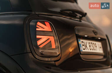 Хетчбек MINI Hatch 2015 в Рівному