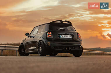 Хетчбек MINI Hatch 2015 в Рівному