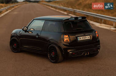 Хетчбек MINI Hatch 2015 в Рівному