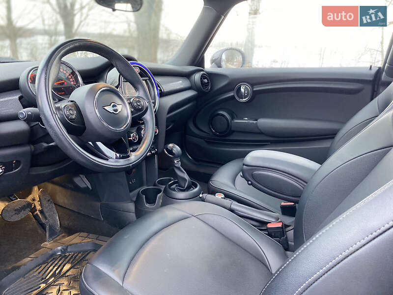 Хэтчбек MINI Hatch 2017 в Львове